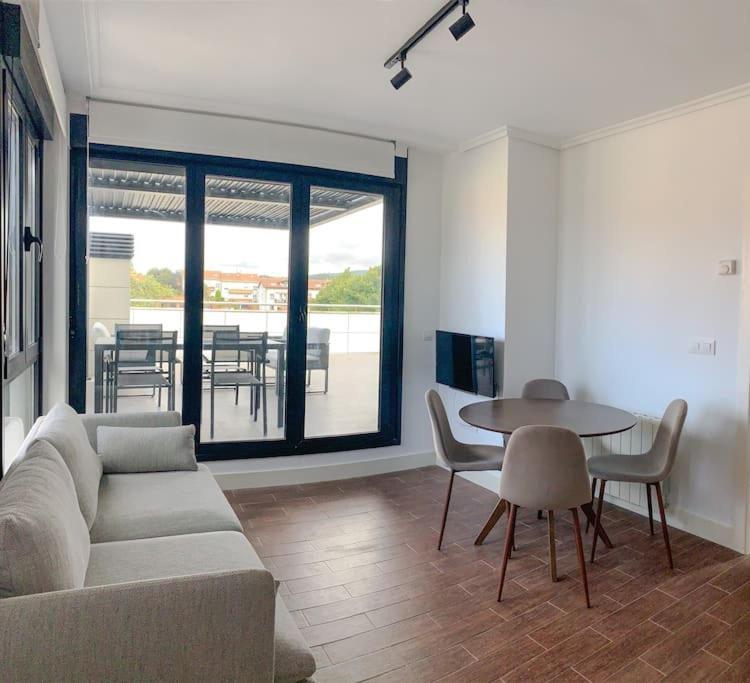 코밀라스 Atico Con Esplendida Terraza 아파트 외부 사진