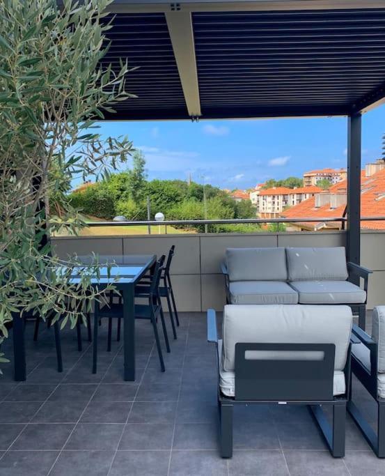 코밀라스 Atico Con Esplendida Terraza 아파트 외부 사진